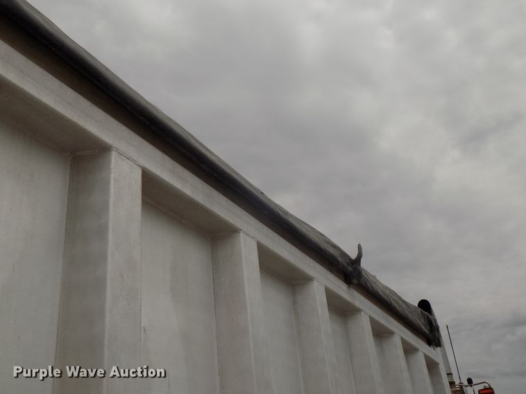 image for item DG2606 1997 Kenworth T800  dump truck