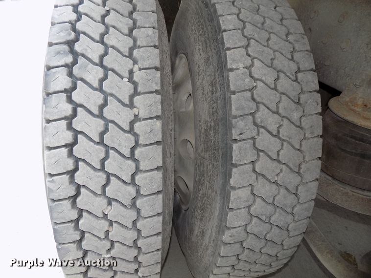 image for item DG2606 1997 Kenworth T800  dump truck