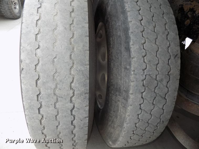 image for item DG2606 1997 Kenworth T800  dump truck