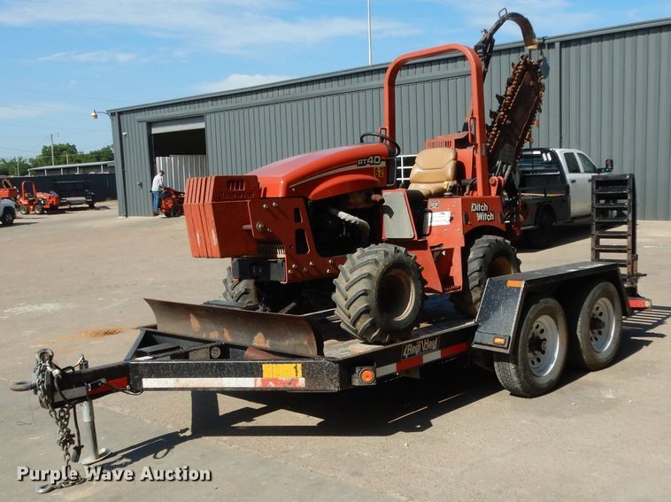 image for item DG6794 2006 Ditch Witch RT40  trencher