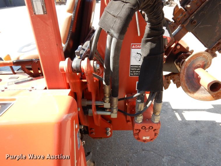 image for item DG6794 2006 Ditch Witch RT40  trencher