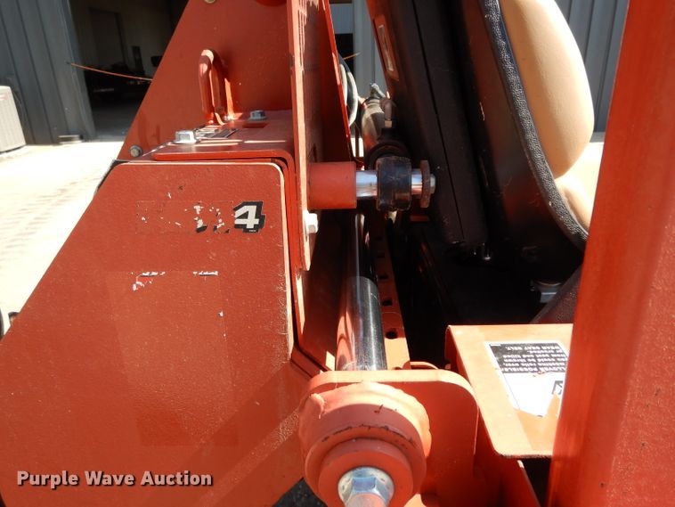 image for item DG6794 2006 Ditch Witch RT40  trencher