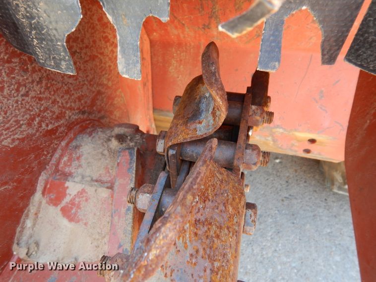 image for item DG6794 2006 Ditch Witch RT40  trencher