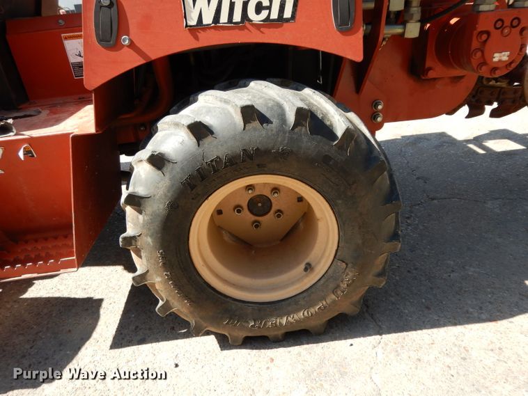 image for item DG6794 2006 Ditch Witch RT40  trencher