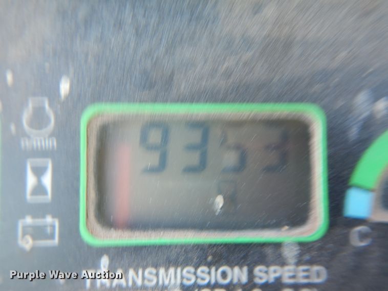 image for item DG6795 2004 John Deere 750C LGP  dozer