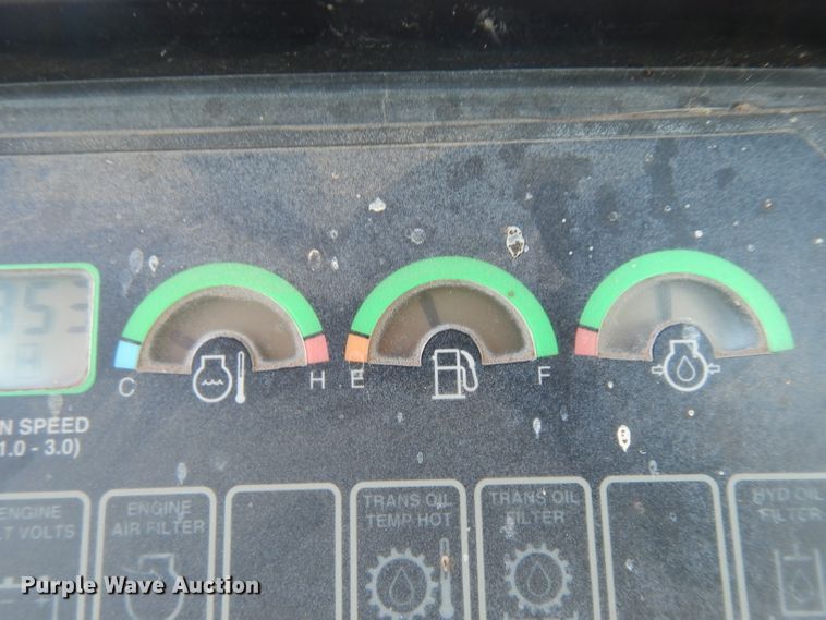 image for item DG6795 2004 John Deere 750C LGP  dozer