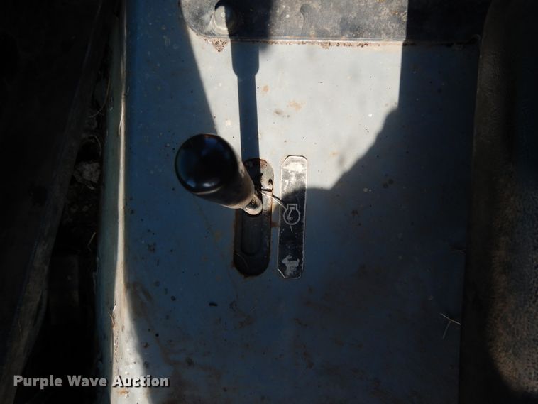 image for item DG6795 2004 John Deere 750C LGP  dozer