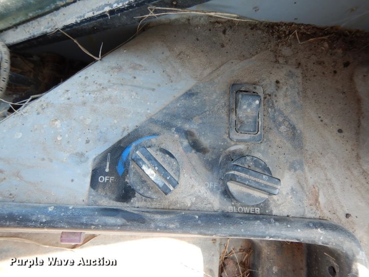 image for item DG6795 2004 John Deere 750C LGP  dozer