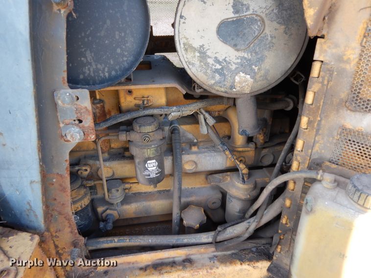 image for item DG6795 2004 John Deere 750C LGP  dozer