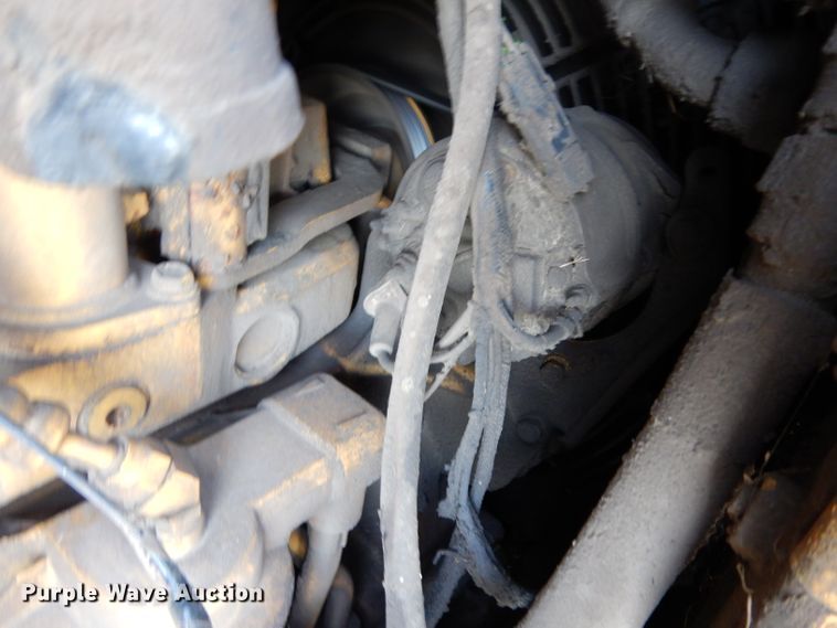 image for item DG6795 2004 John Deere 750C LGP  dozer