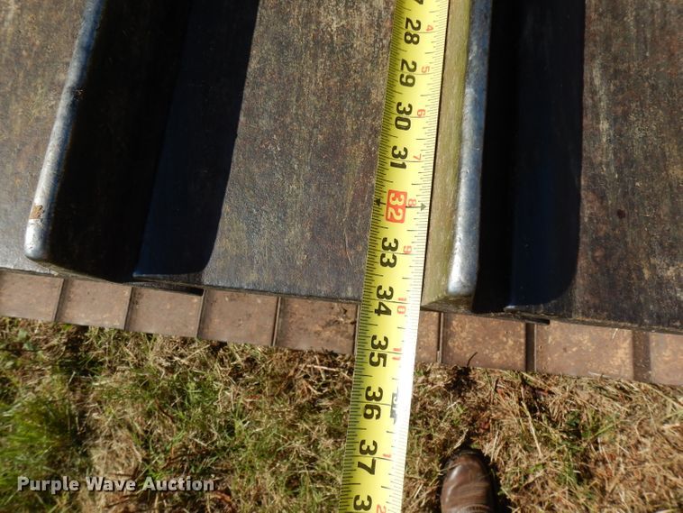 image for item DG6795 2004 John Deere 750C LGP  dozer