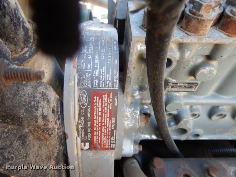 image for item DG7821 1996 Ford L8000 water truck