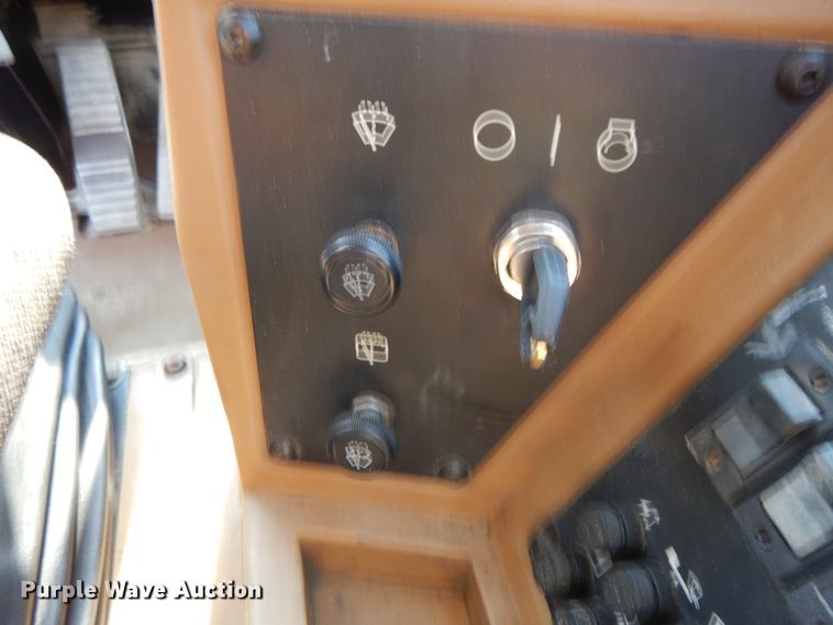 image for item DG7824 1995 Caterpillar 960F  wheel loader