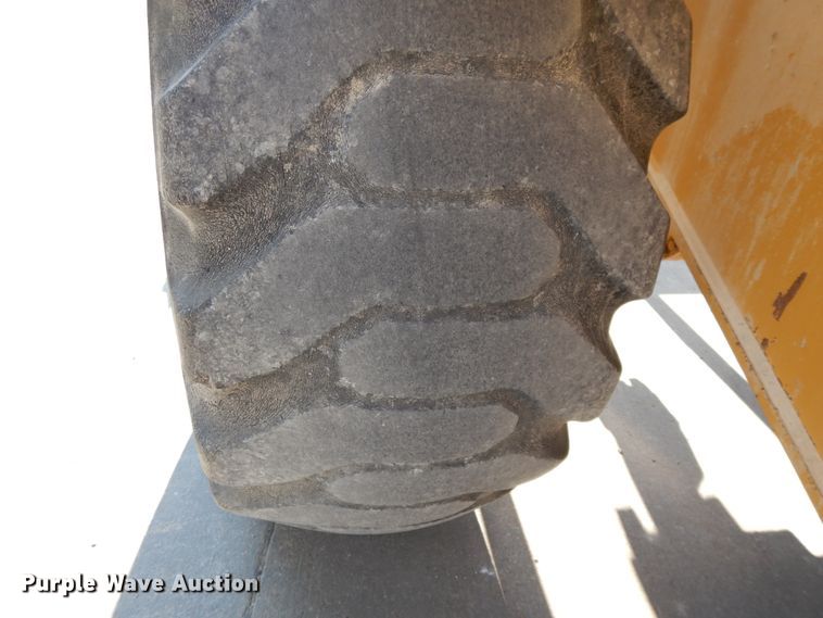 image for item DG7824 1995 Caterpillar 960F  wheel loader