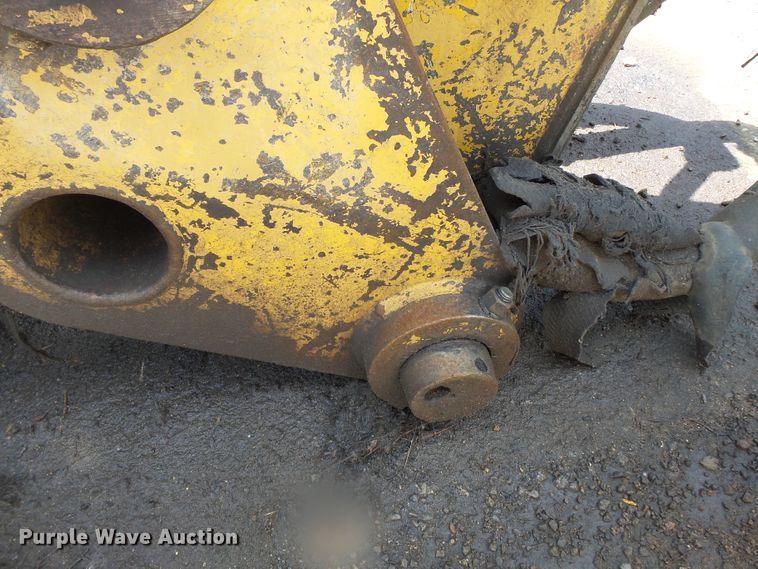 image for item DH3788 1990 John Deere 790D LC excavator