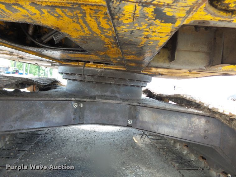 image for item DH3788 1990 John Deere 790D LC excavator