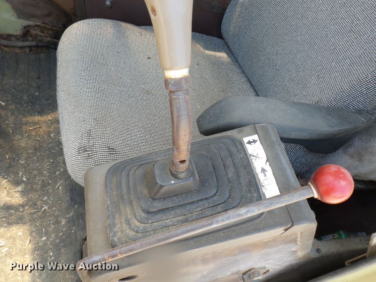 image for item DH3788 1990 John Deere 790D LC excavator