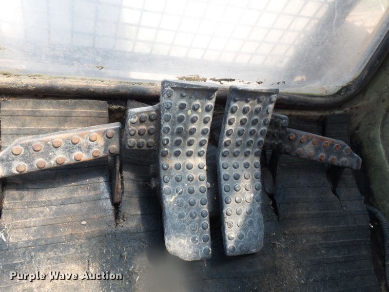 image for item DH3788 1990 John Deere 790D LC excavator