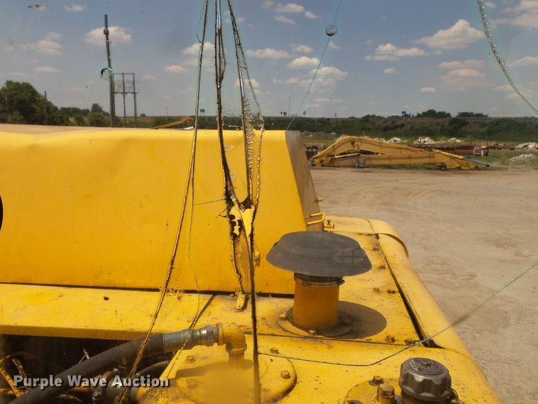 image for item DH3788 1990 John Deere 790D LC excavator