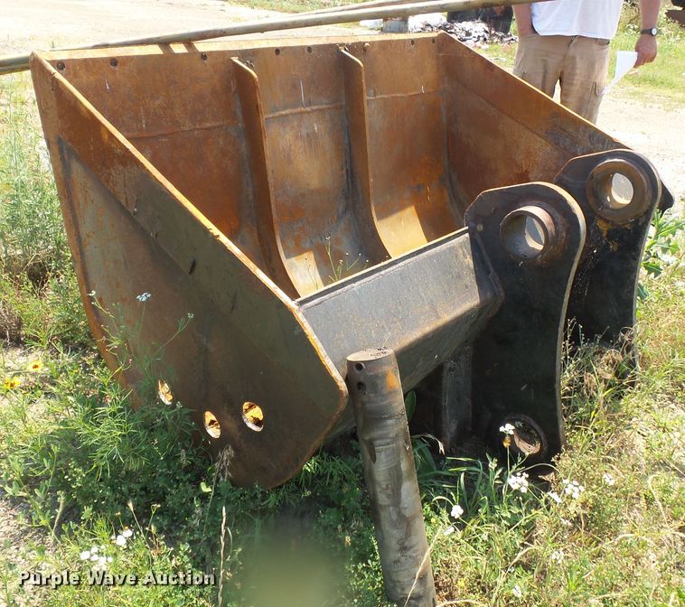 image for item DH3789 John Deere 350D LC long reach boom