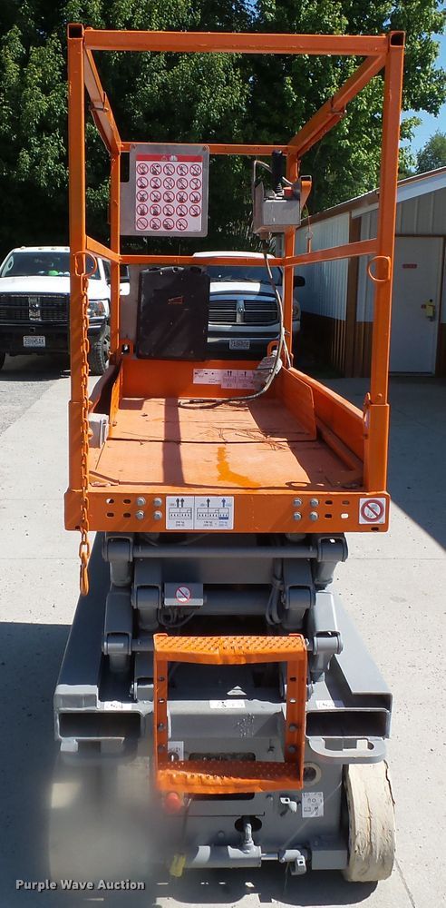 image for item DH3790 Skyjack SJIII 3219  scissor lift