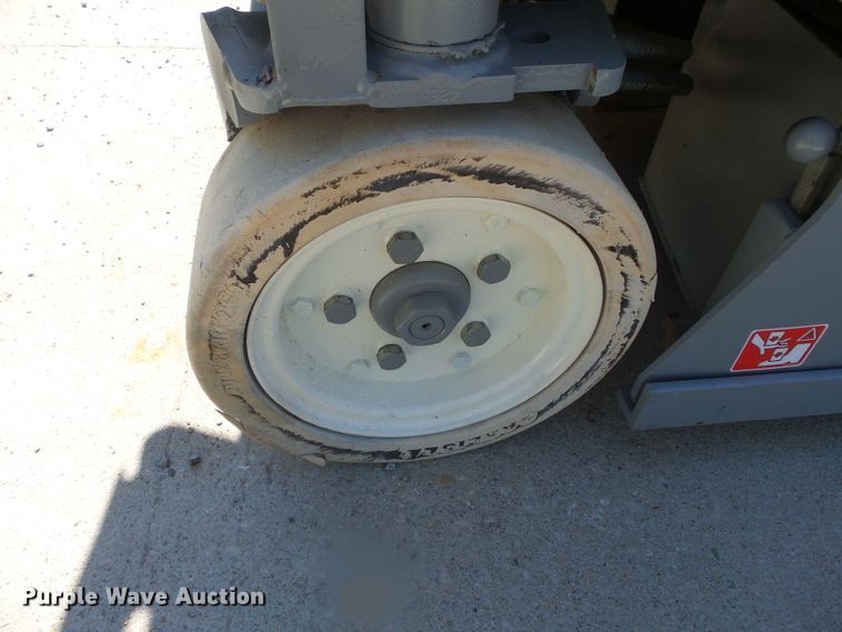 image for item DH3790 Skyjack SJIII 3219  scissor lift