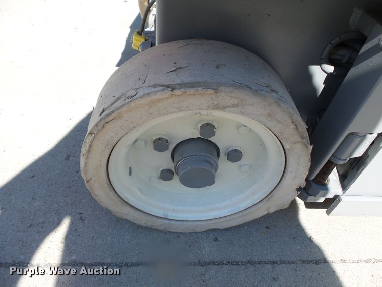 image for item DH3790 Skyjack SJIII 3219  scissor lift