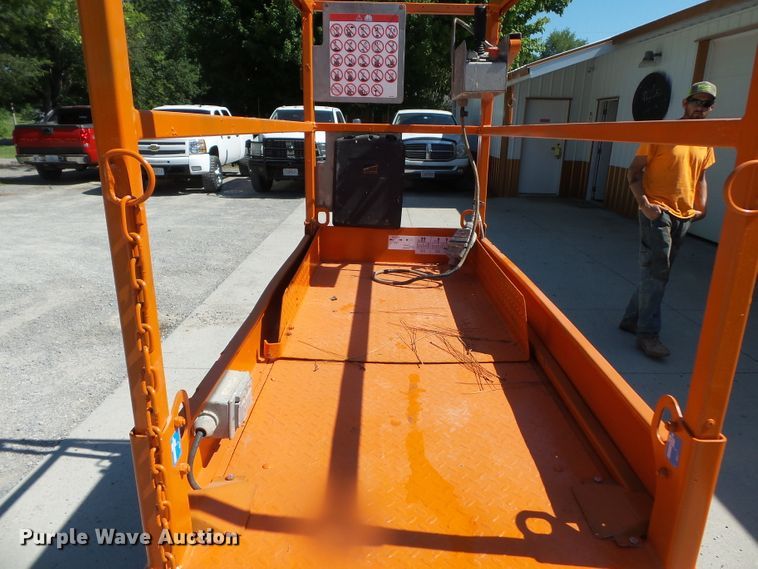 image for item DH3790 Skyjack SJIII 3219  scissor lift