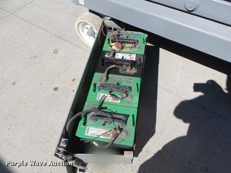 image for item DH3790 Skyjack SJIII 3219  scissor lift