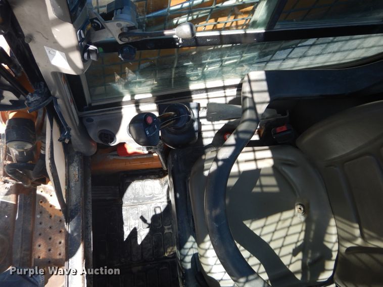 image for item DH4459 2014 Case SV250  skid steer loader