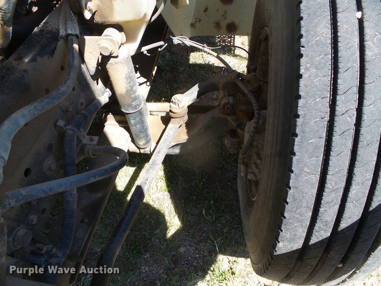 image for item DH4903 2006 International 4200 crane truck