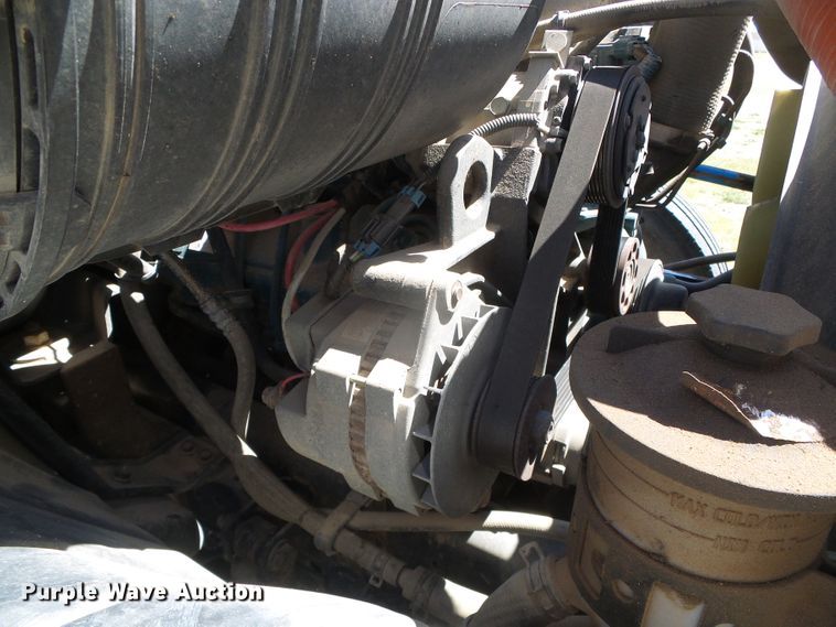 image for item DH4903 2006 International 4200 crane truck