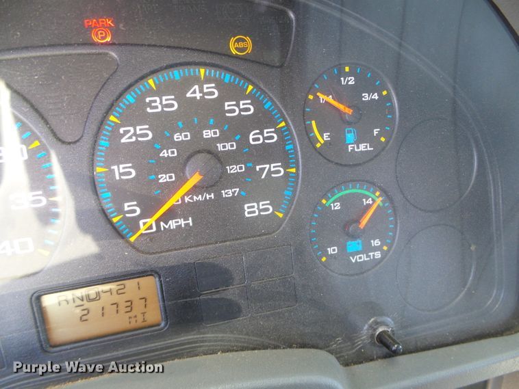 image for item DH4903 2006 International 4200 crane truck