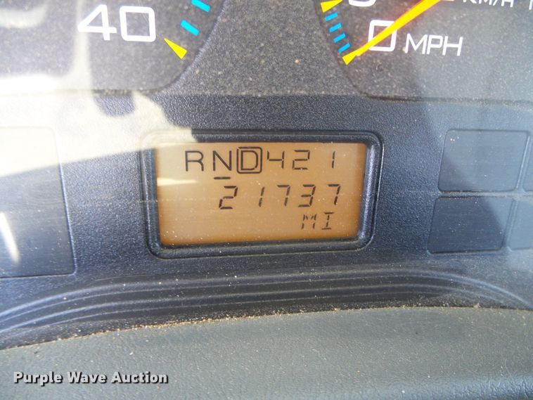 image for item DH4903 2006 International 4200 crane truck