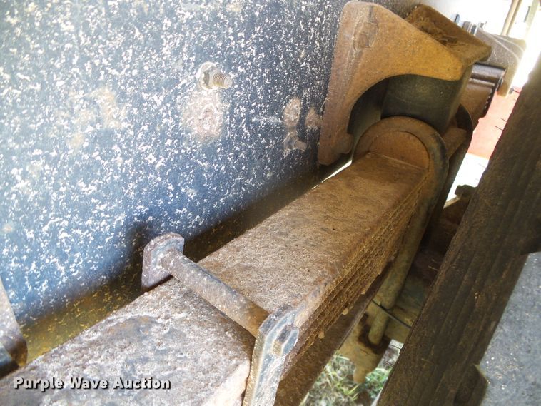 image for item DH4903 2006 International 4200 crane truck