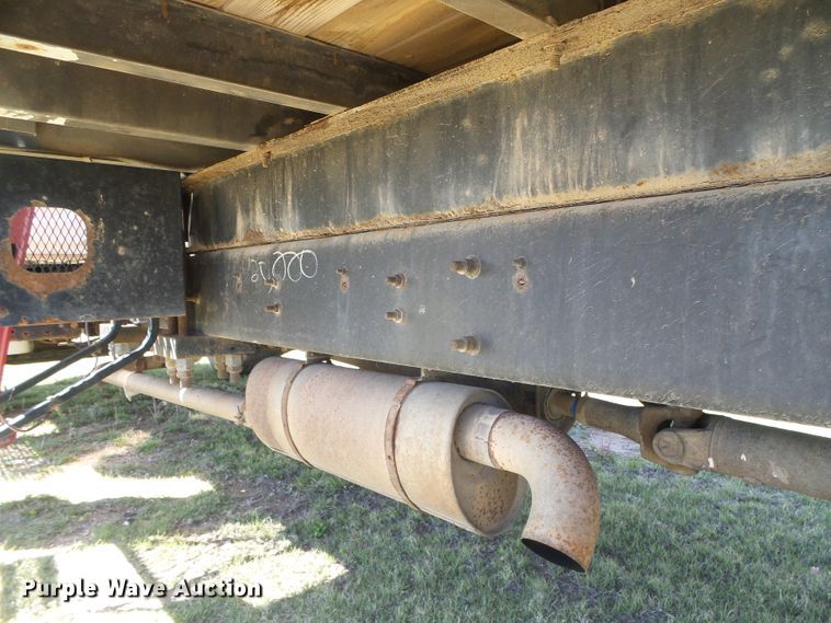 image for item DH4903 2006 International 4200 crane truck