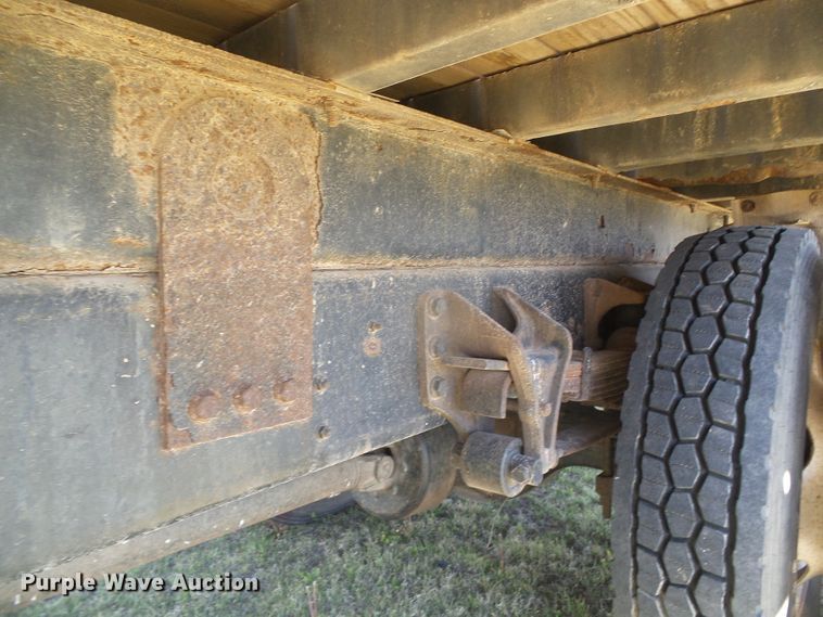 image for item DH4903 2006 International 4200 crane truck