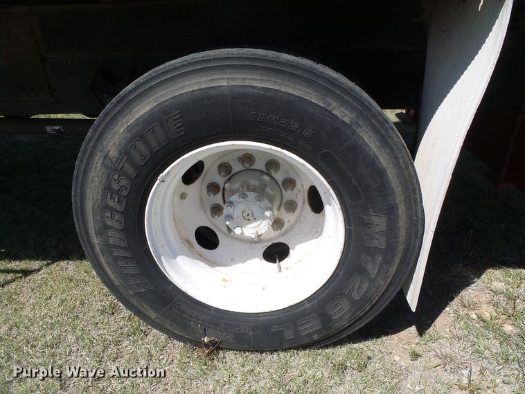 image for item DH4903 2006 International 4200 crane truck