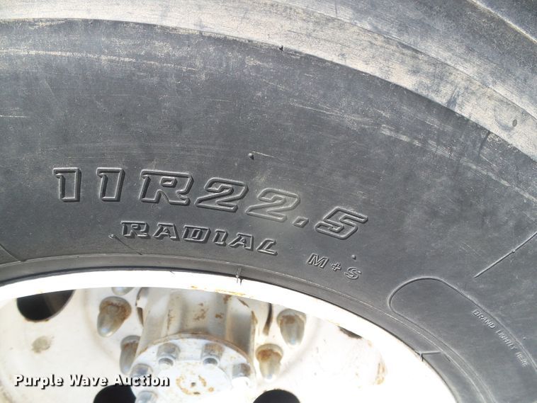 image for item DH4903 2006 International 4200 crane truck