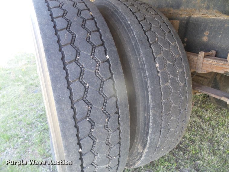 image for item DH4903 2006 International 4200 crane truck