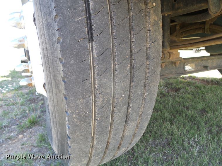 image for item DH4903 2006 International 4200 crane truck