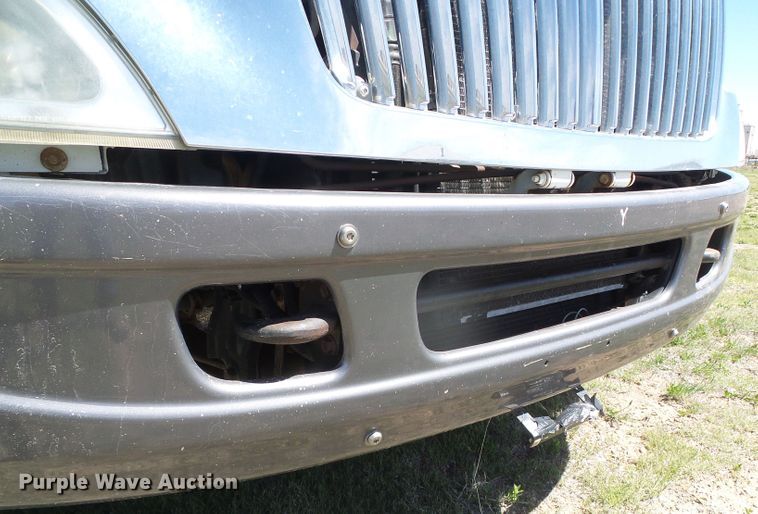 image for item DH4903 2006 International 4200 crane truck