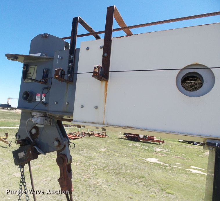 image for item DH4903 2006 International 4200 crane truck