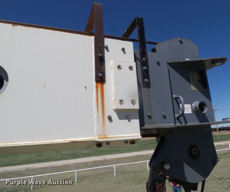 image for item DH4903 2006 International 4200 crane truck