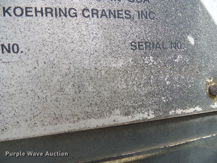 image for item DH4903 2006 International 4200 crane truck