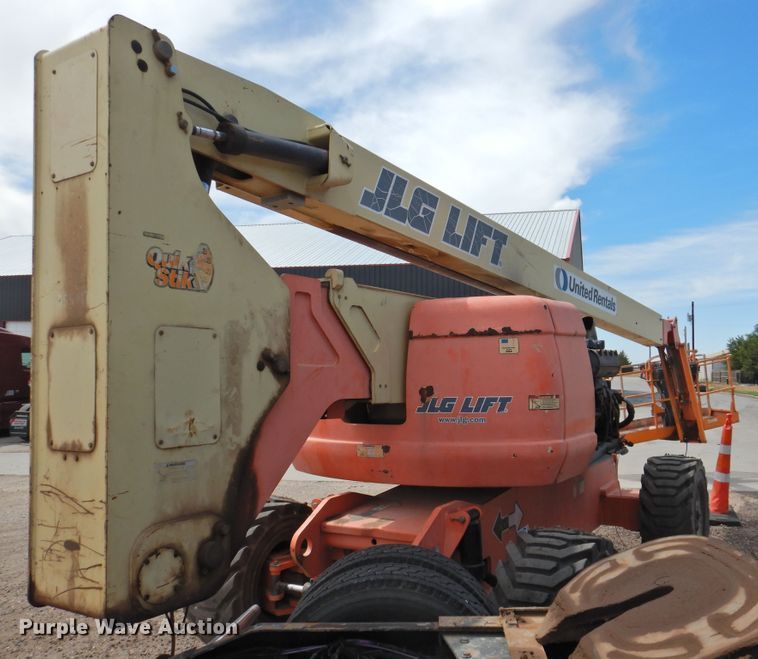 image for item DI0150 2003 JLG 800AJ  boom lift