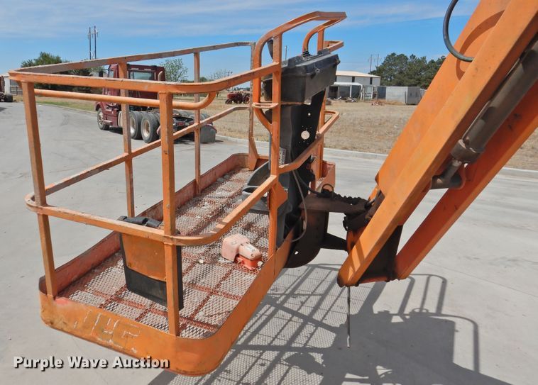 image for item DI0150 2003 JLG 800AJ  boom lift