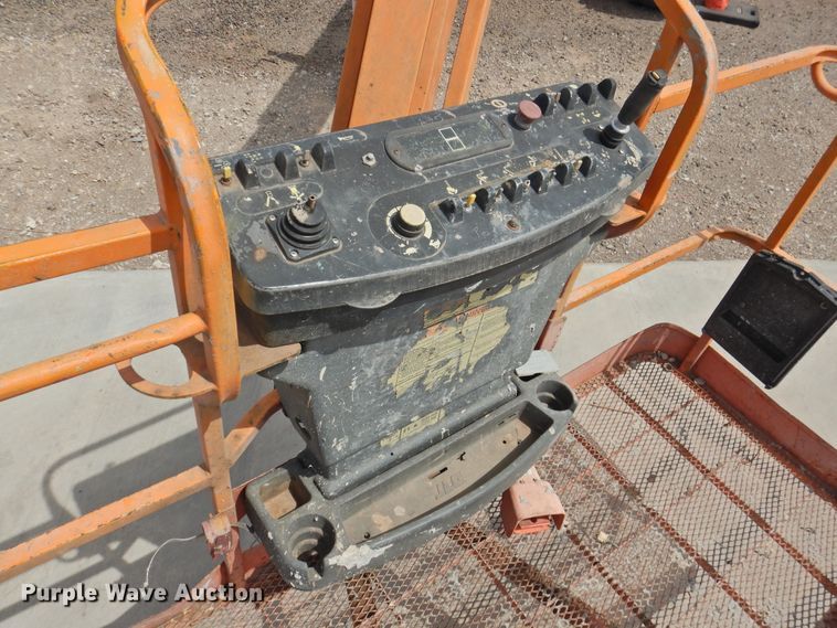 image for item DI0150 2003 JLG 800AJ  boom lift