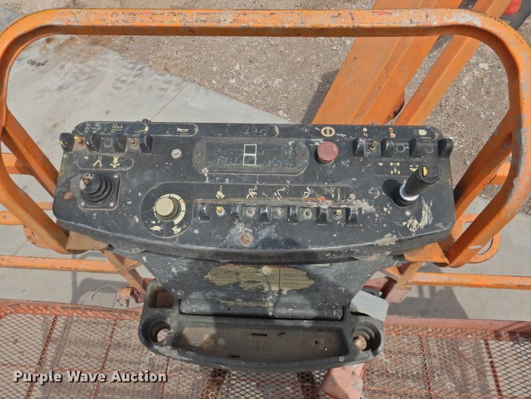 image for item DI0150 2003 JLG 800AJ  boom lift