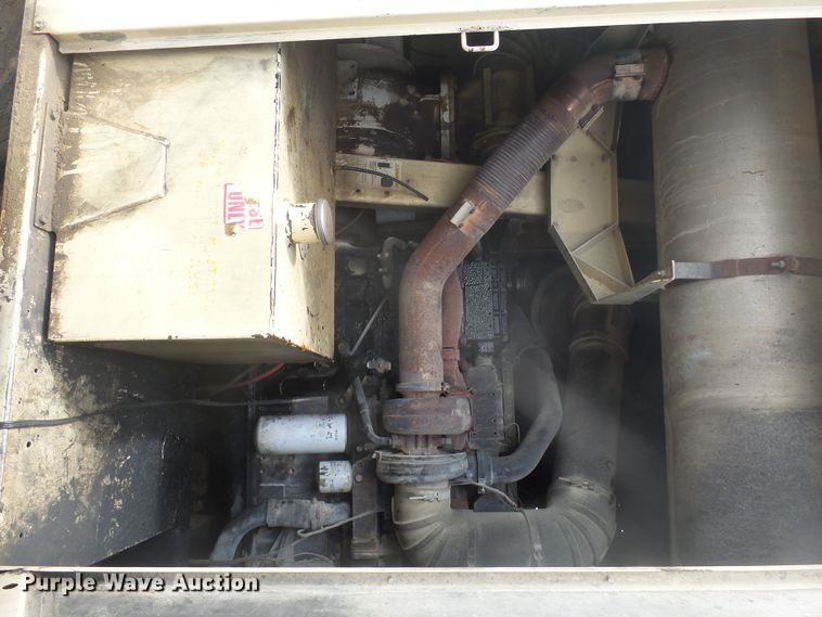 image for item DX9213 1999 Ingersoll Rand 1600  air compressor